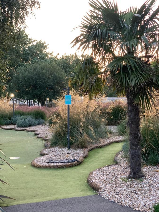 Holiday Home Breaks At Tattershall Lakes Coningsby Exterior foto
