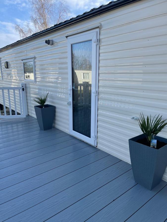 Holiday Home Breaks At Tattershall Lakes Coningsby Exterior foto